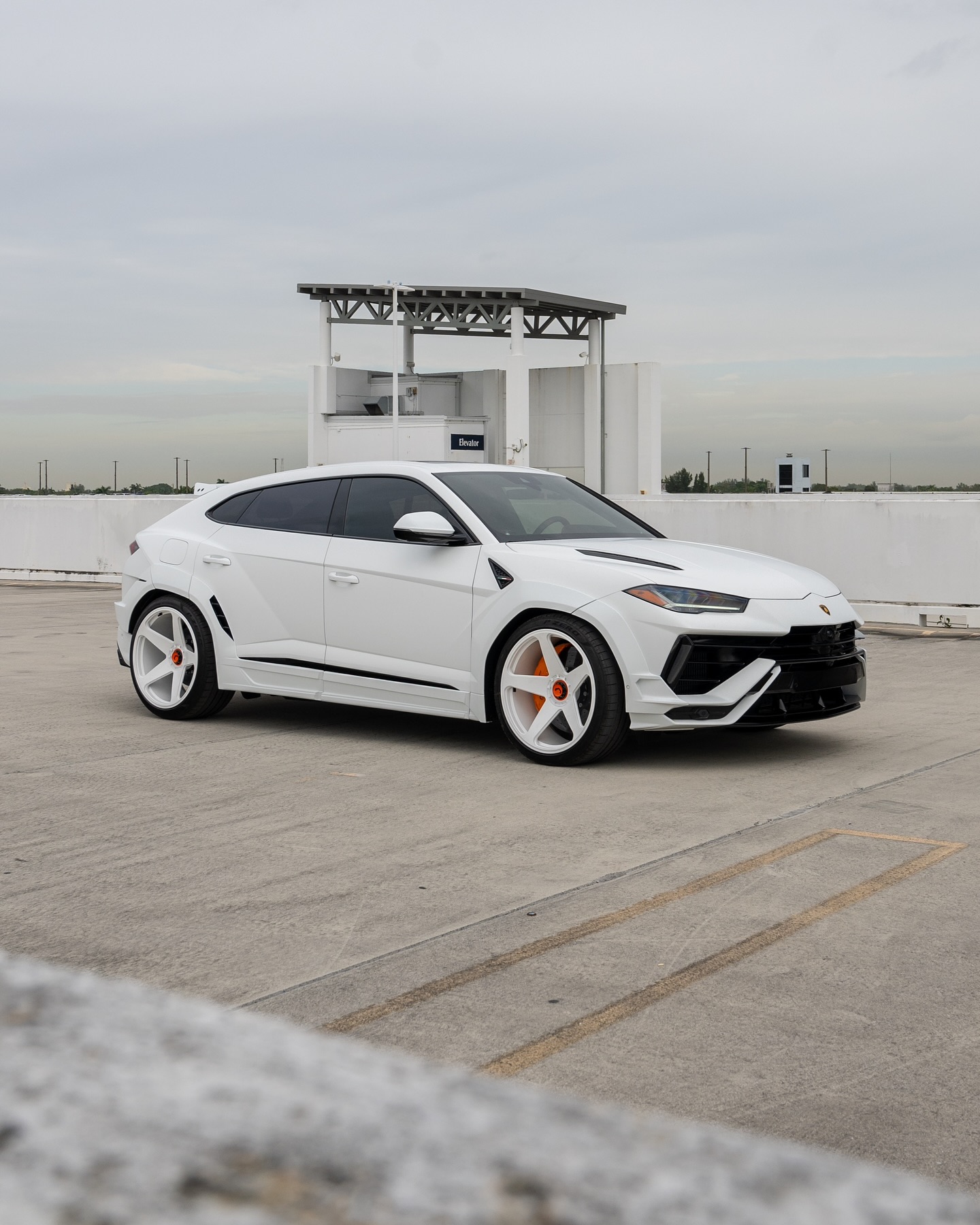 NOVITEC Lamborghini Urus S Esteso Widebody ki