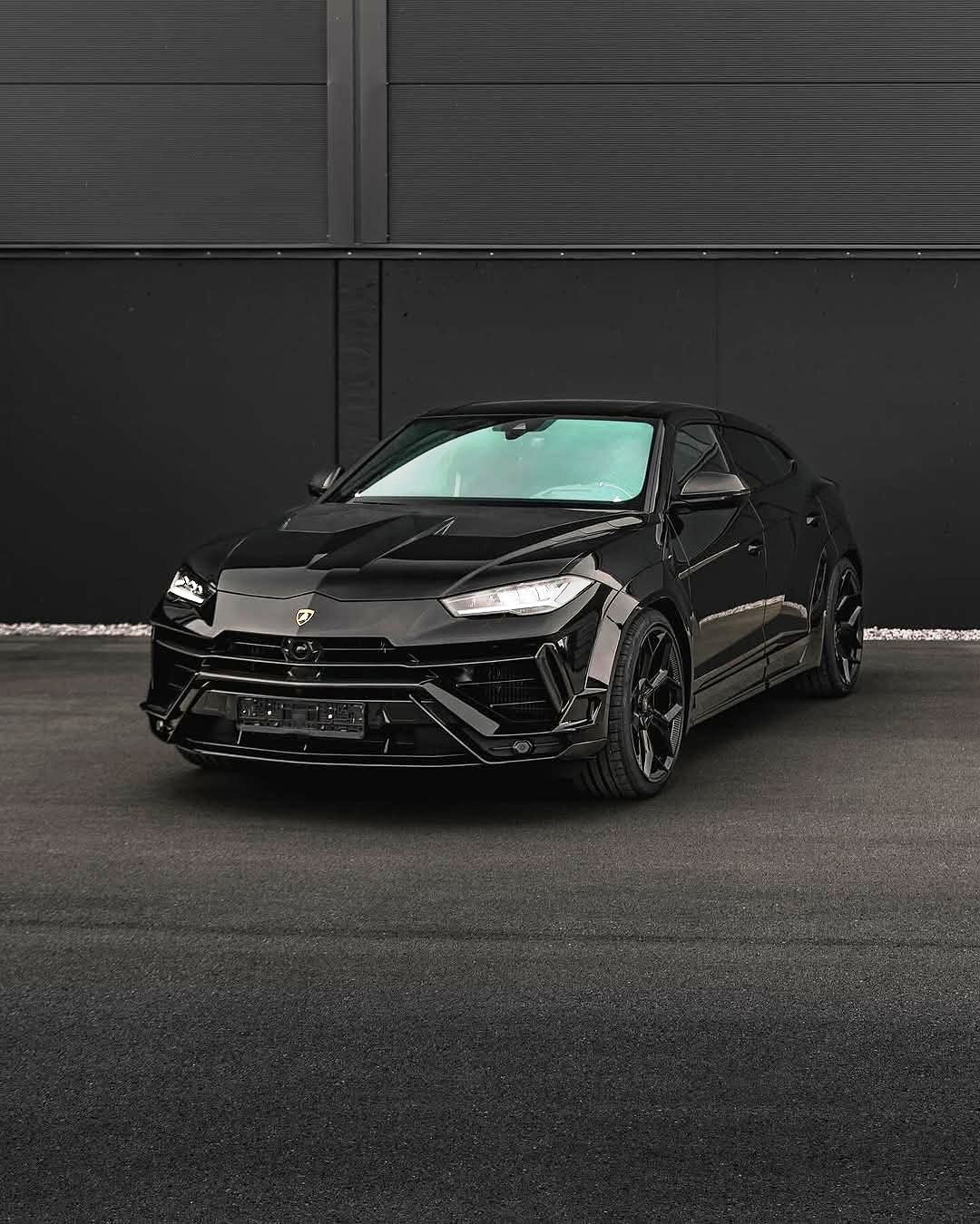 NOVITEC LAMBORGHINI URUS S / PERFORMANTE