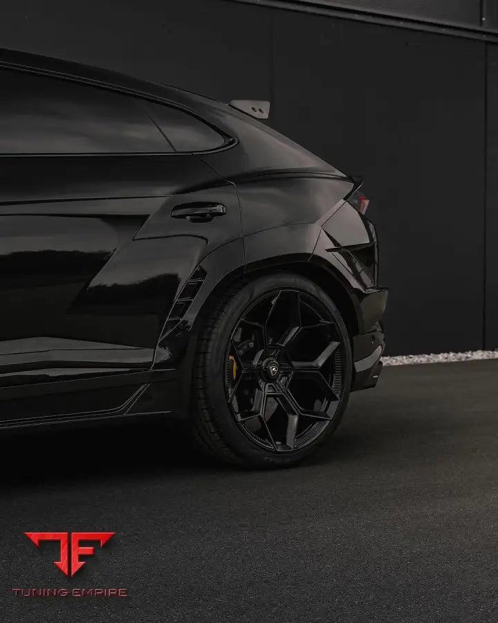 NOVITEC LAMBORGHINI URUS S / PERFORMANTE