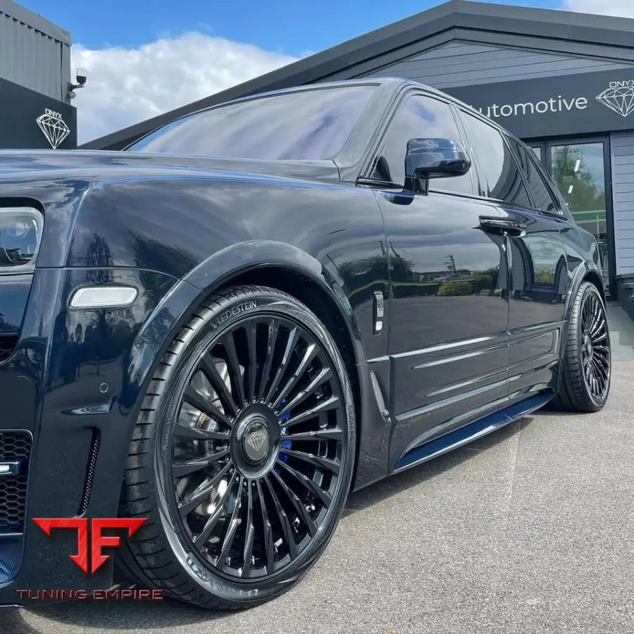 Onyx Rolls-Royce Cullinan