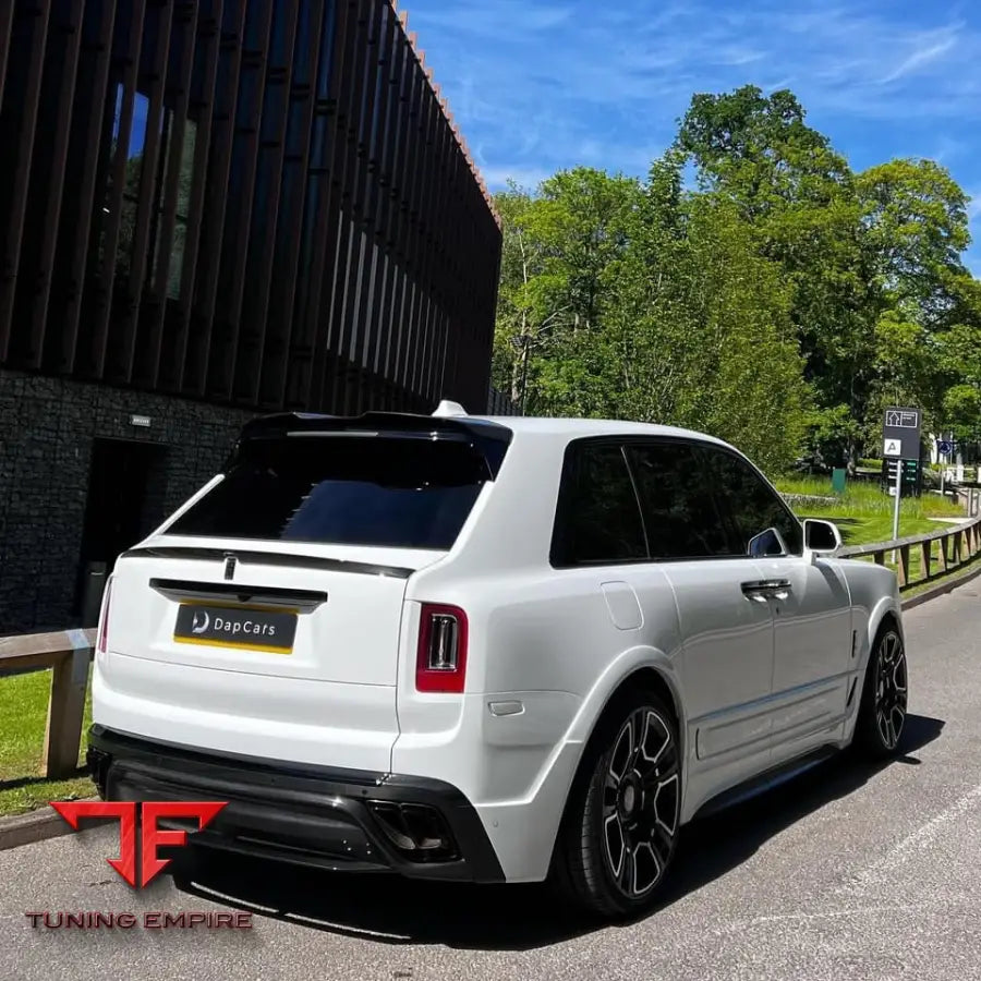 Onyx Rolls-Royce Cullinan