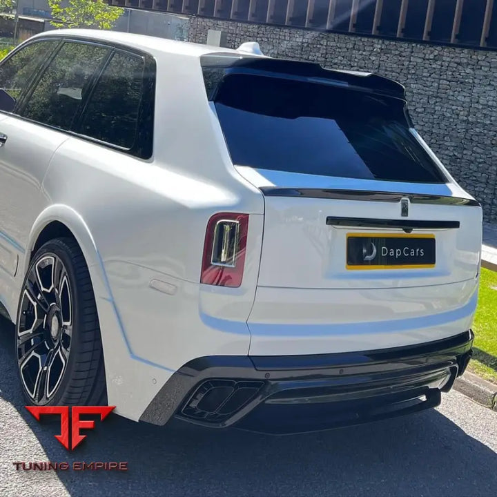 Onyx Rolls-Royce Cullinan