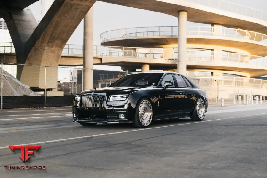 URBAN ROLLS-ROYCE GHOST